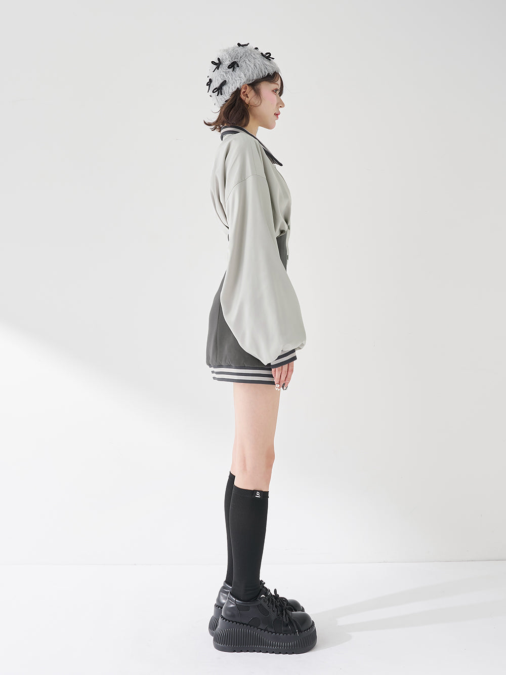 モデル：165cm（着用サイズ：FREE　着用カラー：C-GRY）