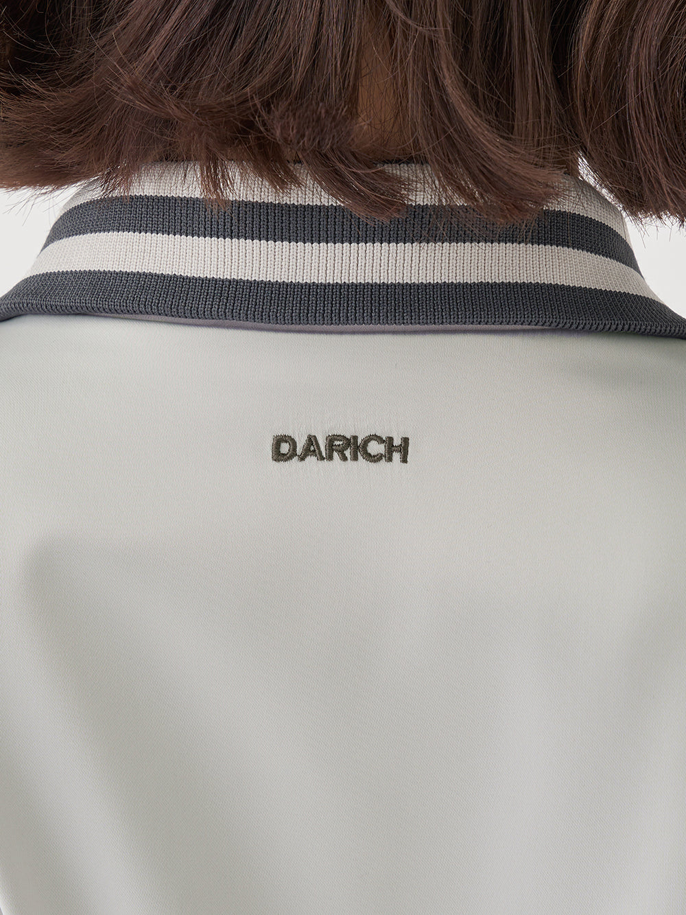 モデル：165cm（着用サイズ：FREE　着用カラー：C-GRY）