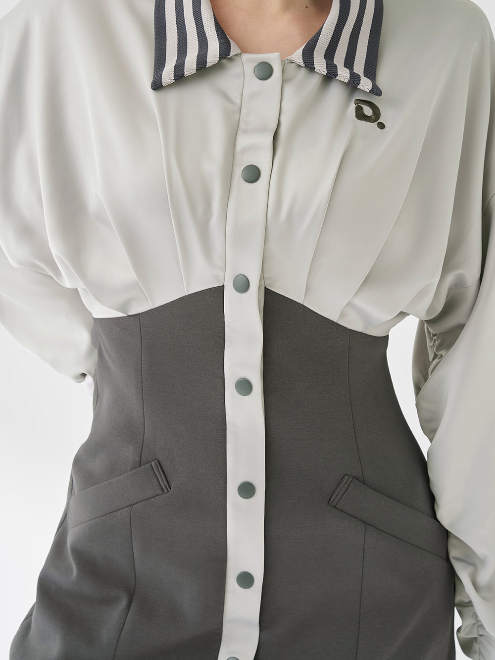 モデル：165cm（着用サイズ：FREE　着用カラー：C-GRY）