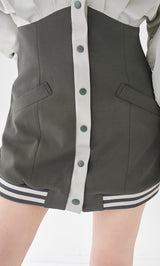 モデル：165cm（着用サイズ：FREE　着用カラー：C-GRY）