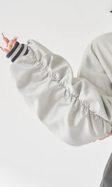 モデル：165cm（着用サイズ：FREE　着用カラー：C-GRY）