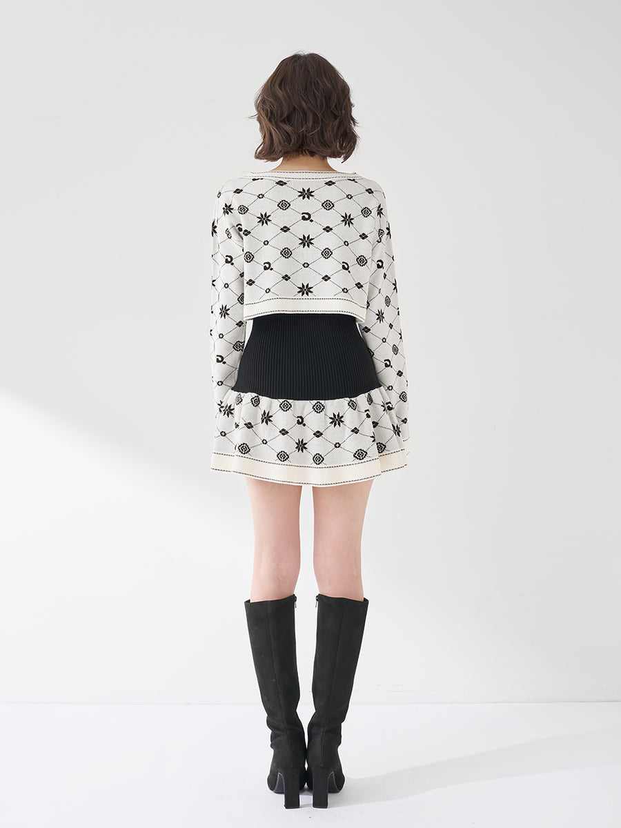 モデル：165cm（着用サイズ：FREE　着用カラー：WHT）