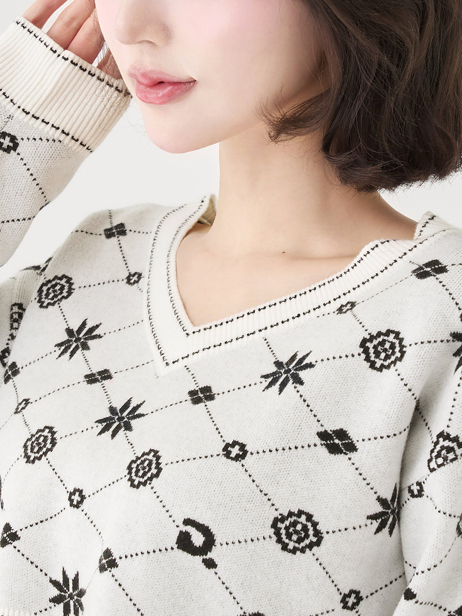 モデル：165cm（着用サイズ：FREE　着用カラー：WHT）