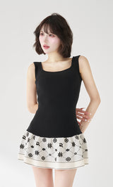 モデル：165cm（着用サイズ：FREE　着用カラー：WHT）