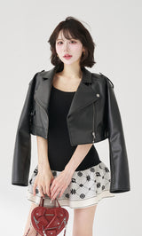 モデル：165cm（着用サイズ：FREE　着用カラー：WHT）