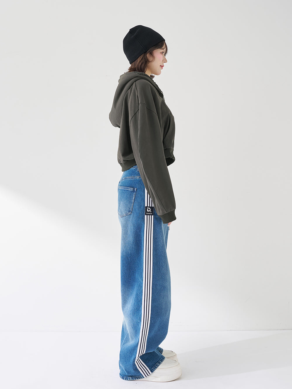 モデル：165cm（着用サイズ：FREE　着用カラー：C-GRY）