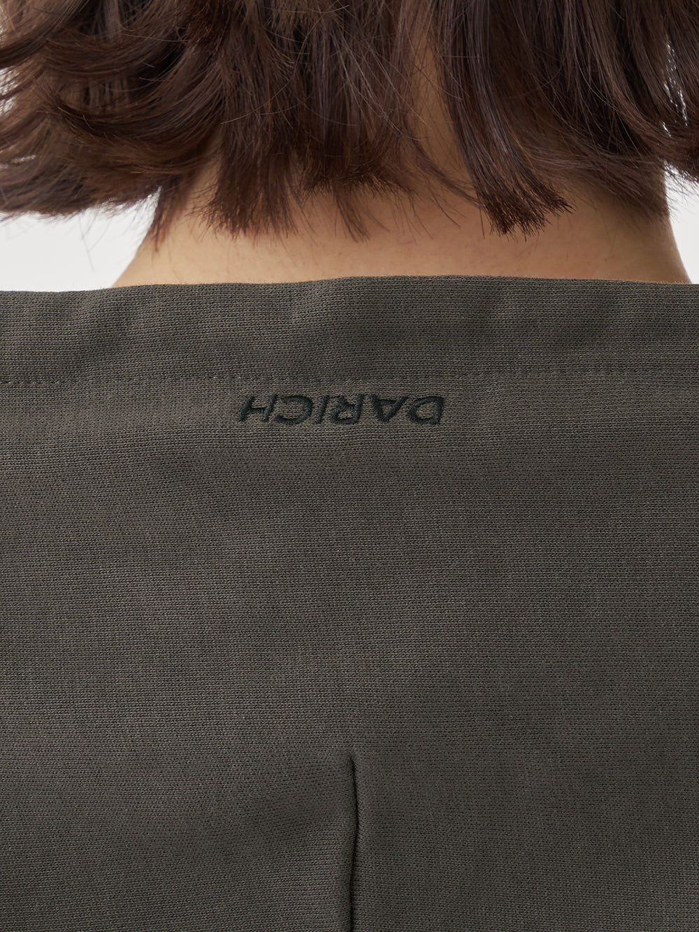 モデル：165cm（着用サイズ：FREE　着用カラー：C-GRY）