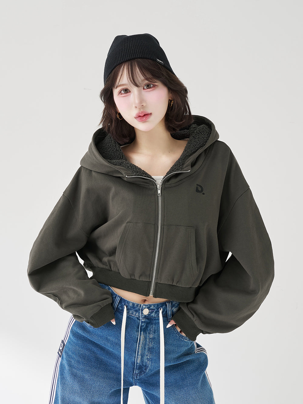 モデル：165cm（着用サイズ：FREE　着用カラー：C-GRY）