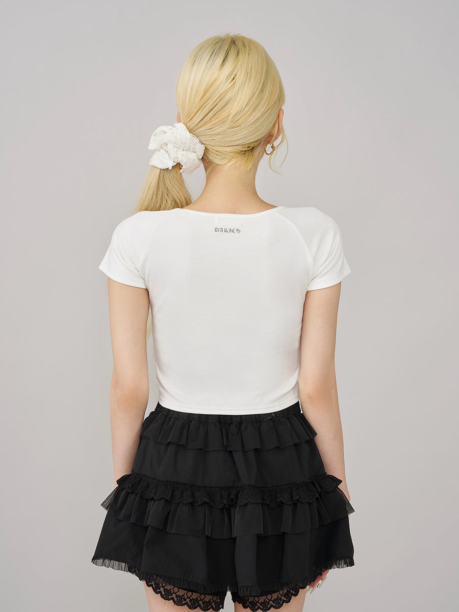 モデル：165cm（着用サイズ：FREE　着用カラー：WHT）