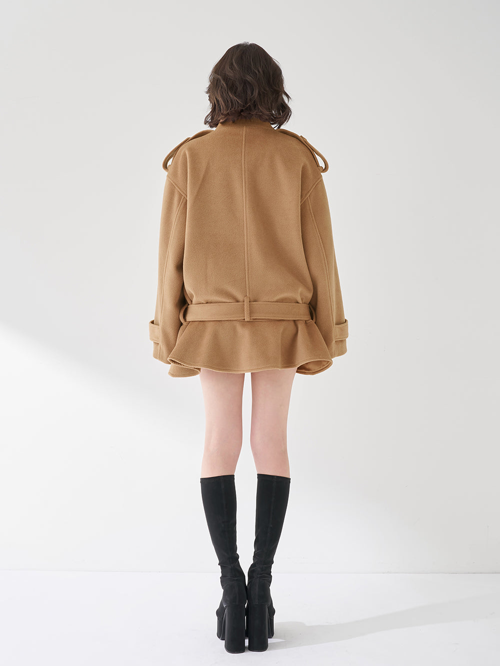 モデル：165cm（着用サイズ：FREE　着用カラー：CAM）