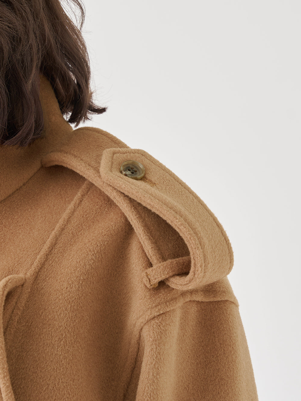 モデル：165cm（着用サイズ：FREE　着用カラー：CAM）