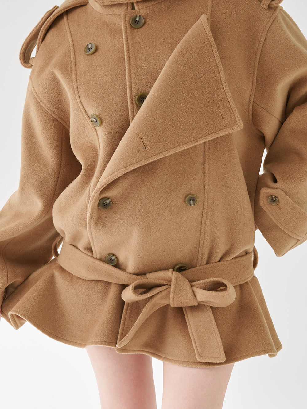 モデル：165cm（着用サイズ：FREE　着用カラー：CAM）