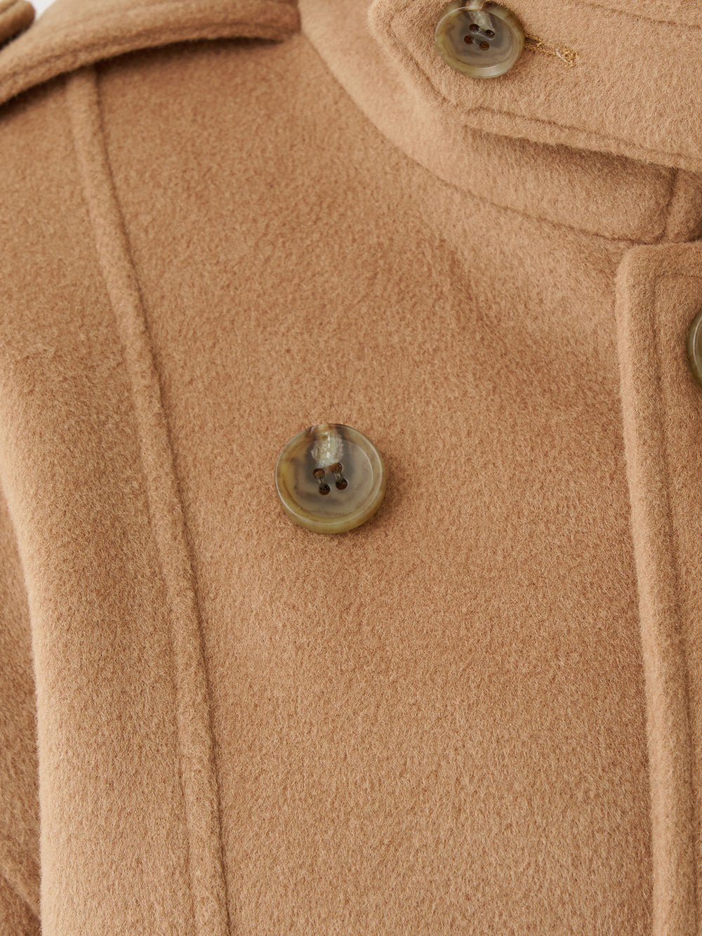 モデル：165cm（着用サイズ：FREE　着用カラー：CAM）