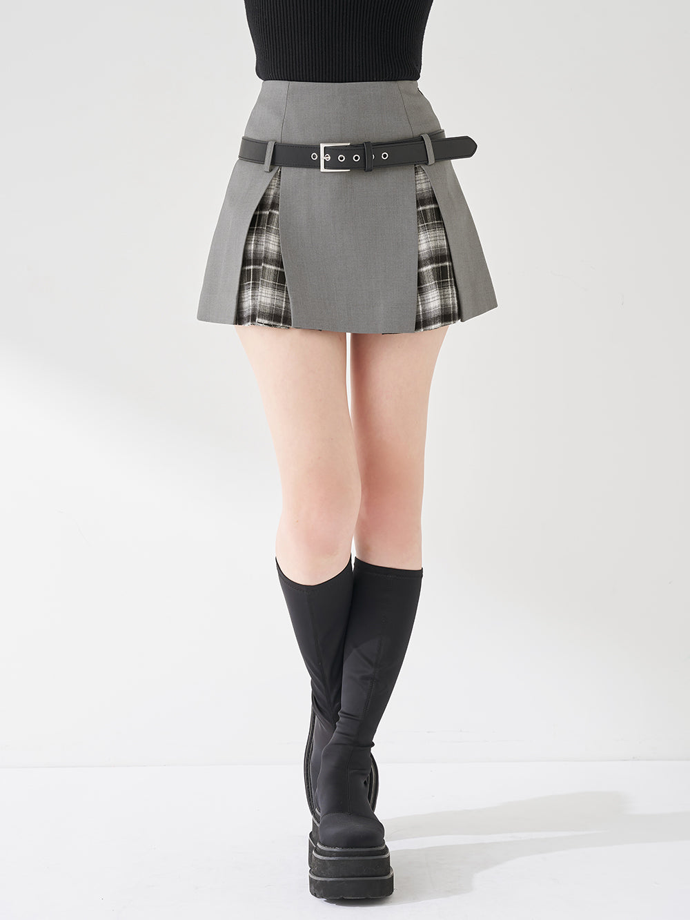 モデル：165cm（着用サイズ：S　着用カラー：GRY）