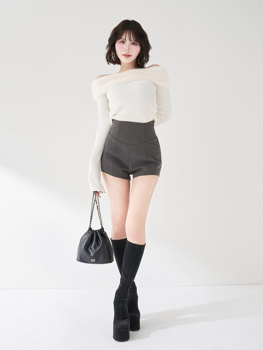 モデル：165cm（着用サイズ：FREE　着用カラー：GRY）