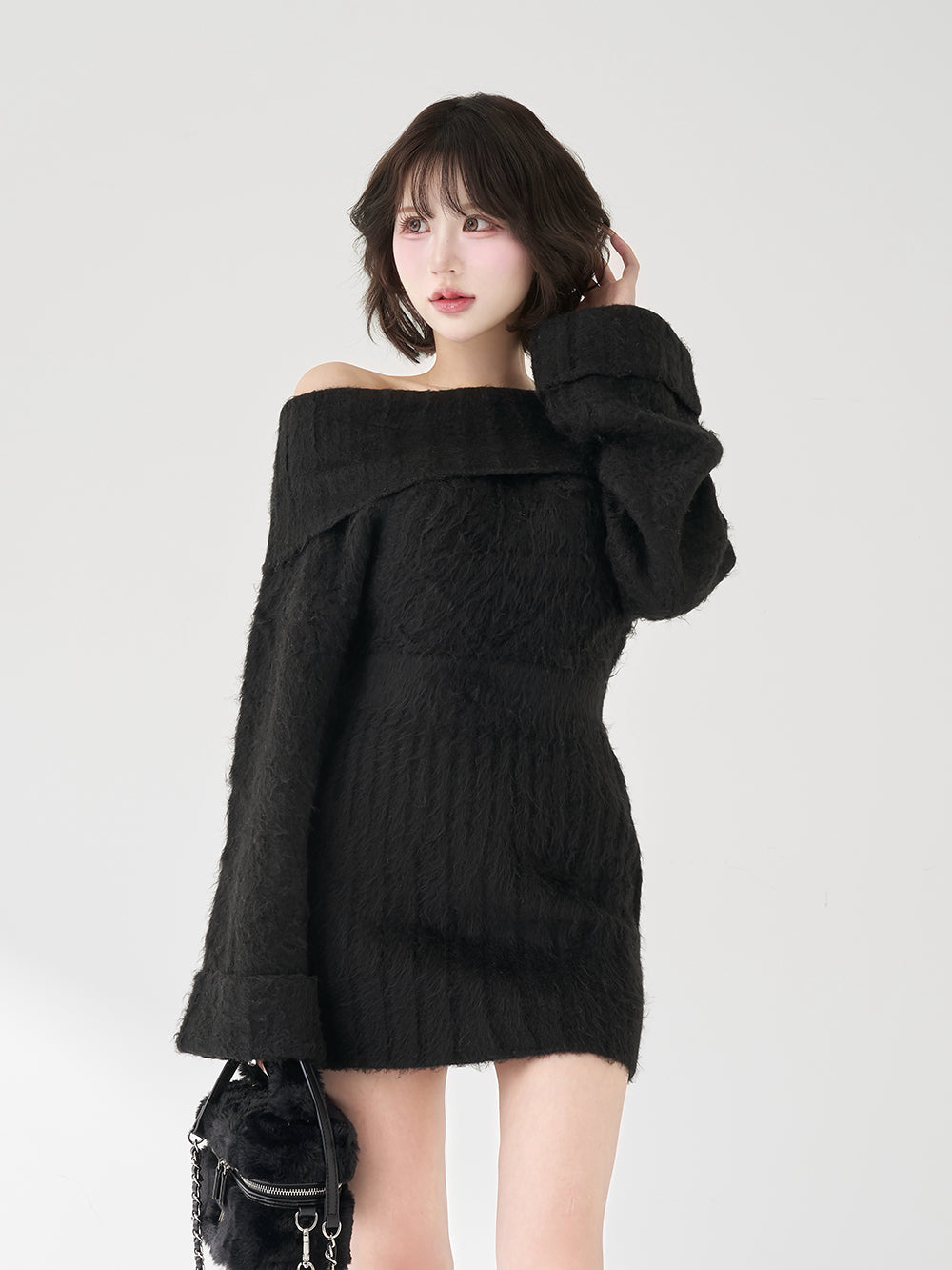 ヘアリーオフショルニットミニワンピース - blk