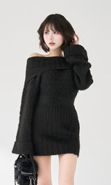 モデル：165cm（着用サイズ：FREE　着用カラー：BLK）