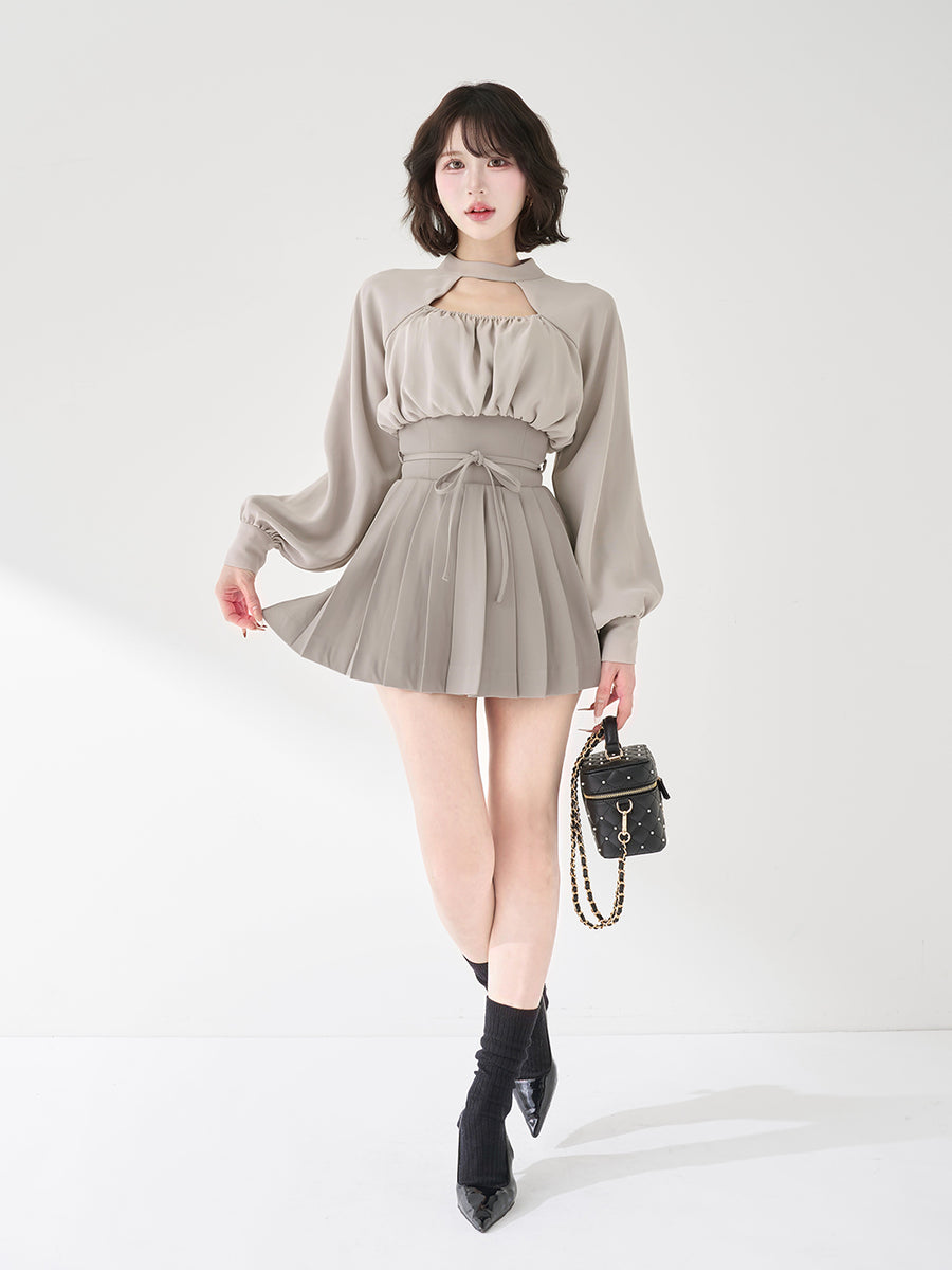 モデル：165cm（着用サイズ：FREE　着用カラー：GRY）