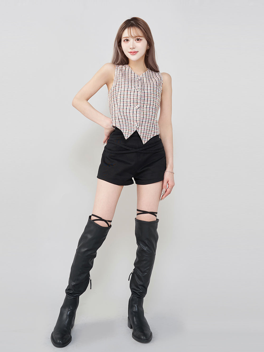 モデル：165cm（着用サイズ：M　着用カラー：BLK）