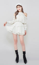 モデル：165cm（着用サイズ：FREE　着用カラー：WHT）