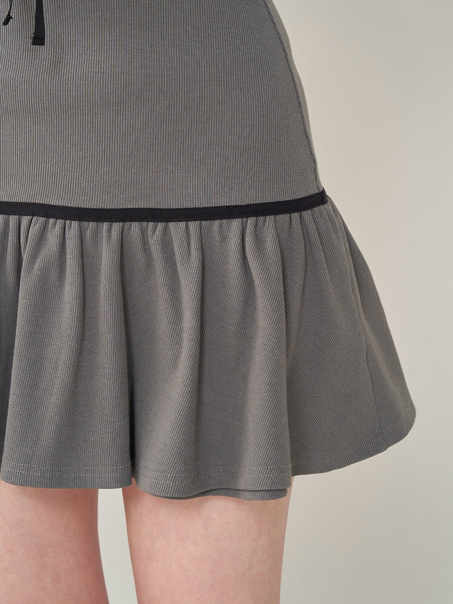 モデル：165cm（着用サイズ：FREE　着用カラー：GRY）