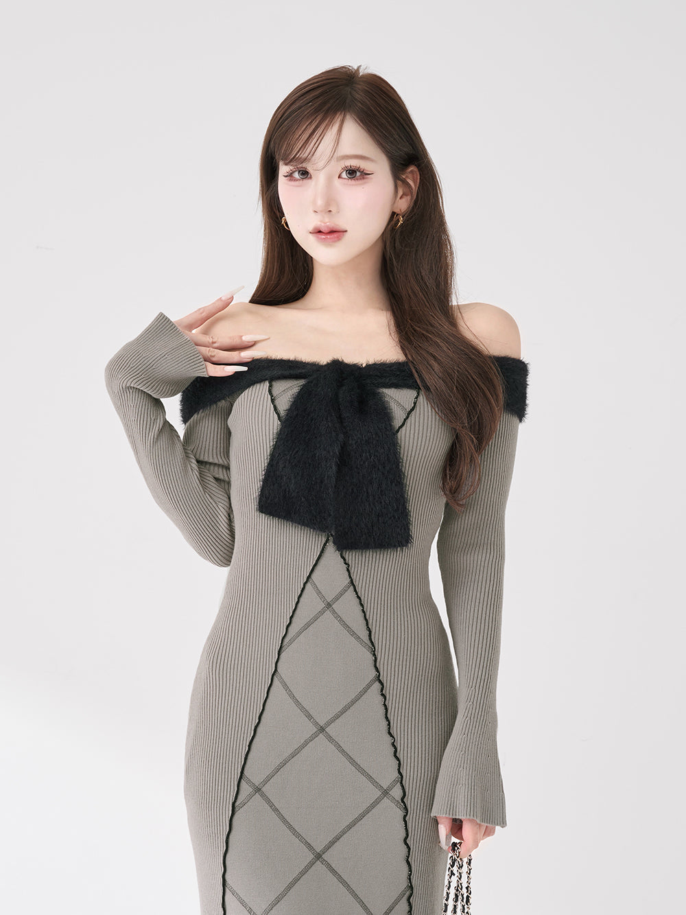 モデル：165cm（着用サイズ：FREE　着用カラー：GRY）