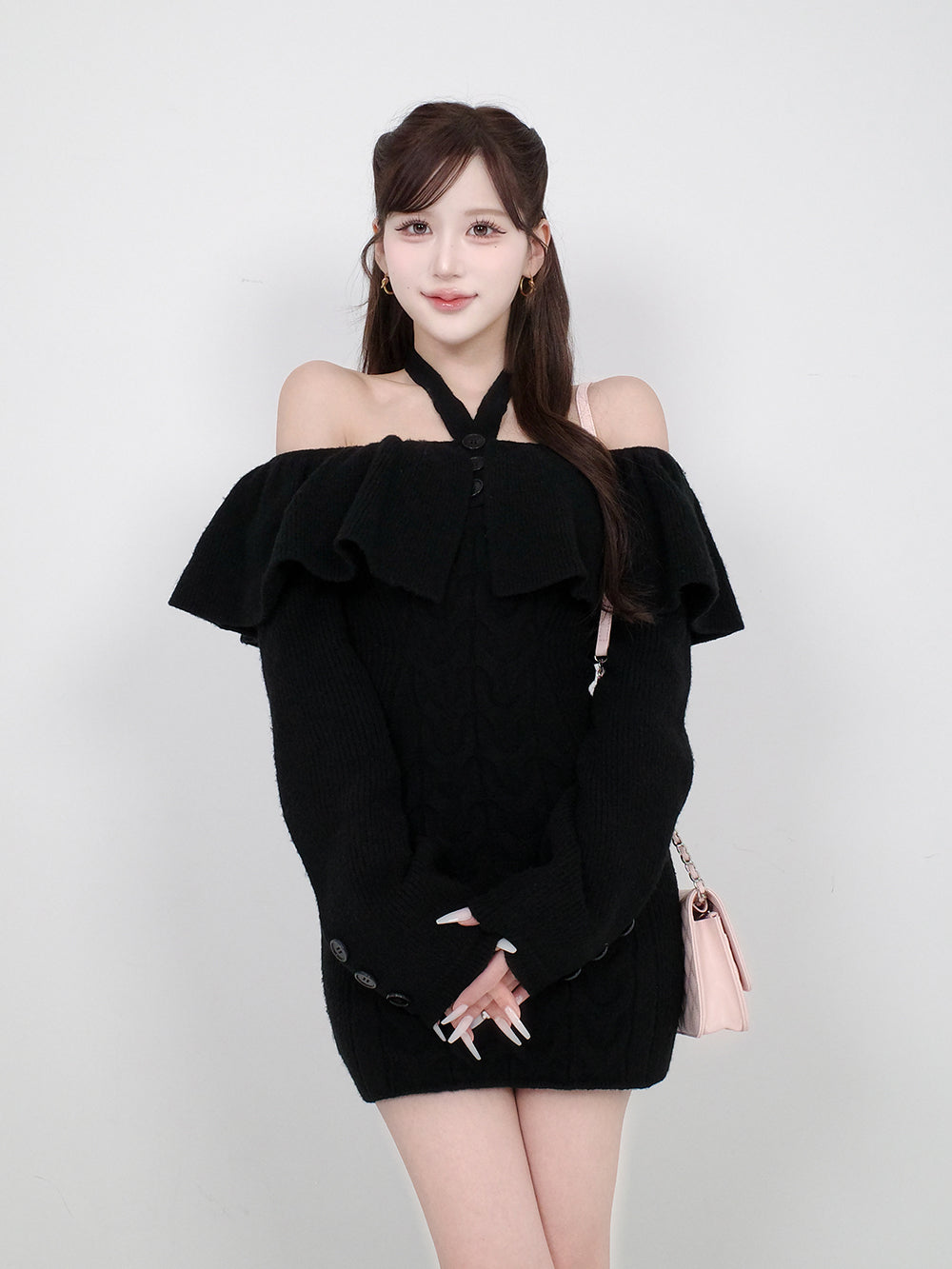 モデル：165cm（着用サイズ：FREE　着用カラー：BLK）