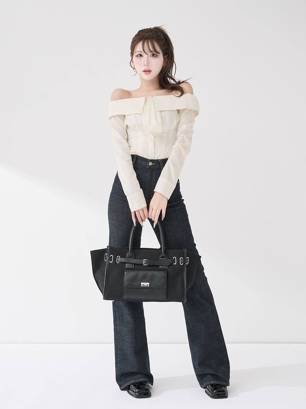 モデル：165cm（着用サイズ：FREE　着用カラー：WHT）