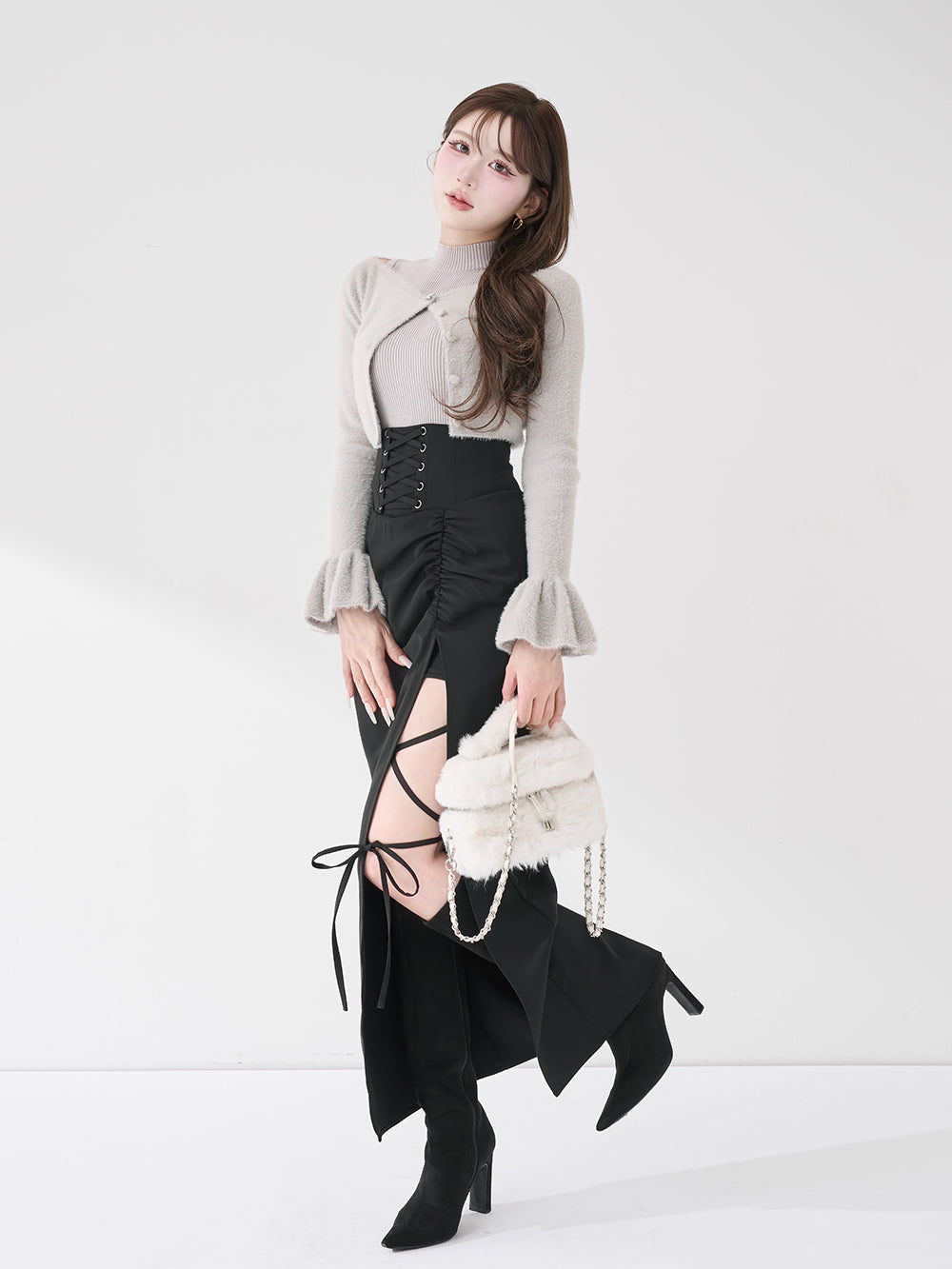 モデル：165cm（着用サイズ：FREE　着用カラー：BLK）