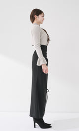 モデル：165cm（着用サイズ：FREE　着用カラー：BLK）