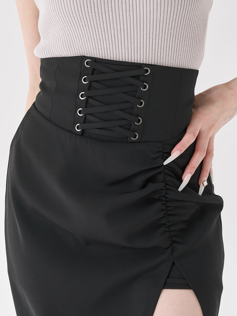 モデル：165cm（着用サイズ：FREE　着用カラー：BLK）