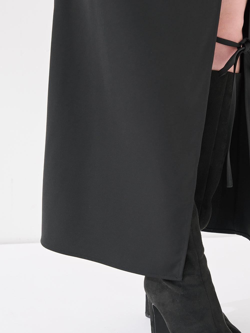 モデル：165cm（着用サイズ：FREE　着用カラー：BLK）