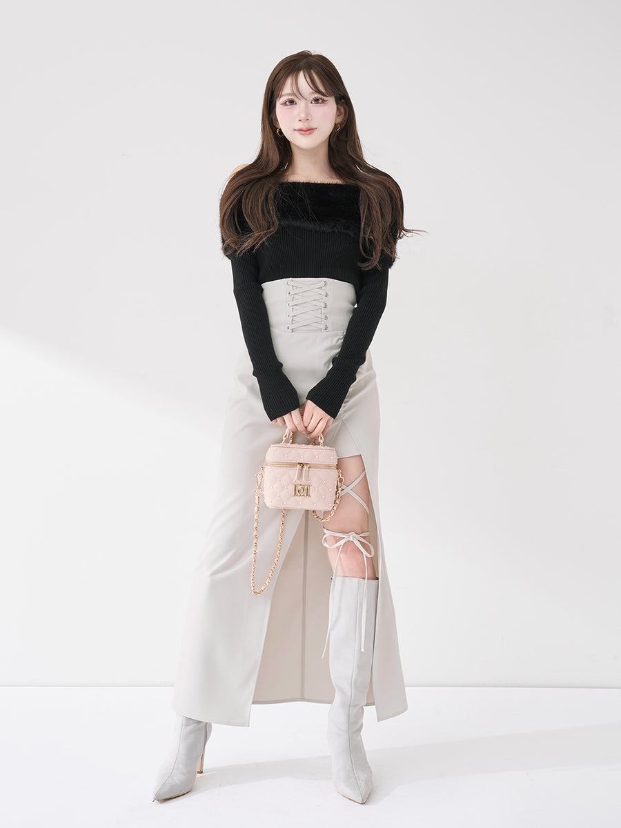 モデル：165cm（着用サイズ：FREE　着用カラー：WHT）