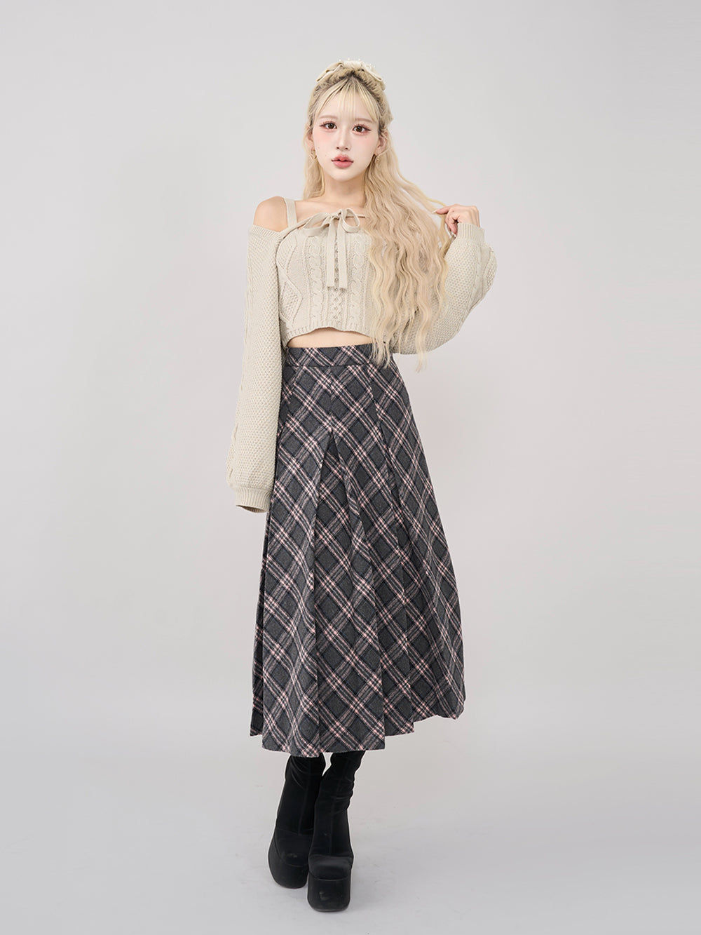 モデル：165cm（着用サイズ：S　着用カラー：C-GRY）