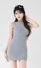 モデル：165cm（着用サイズ：FREE　着用カラー：SAX）