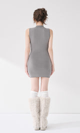 モデル：165cm（着用サイズ：FREE　着用カラー：GRY）