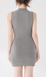 モデル：165cm（着用サイズ：FREE　着用カラー：GRY）