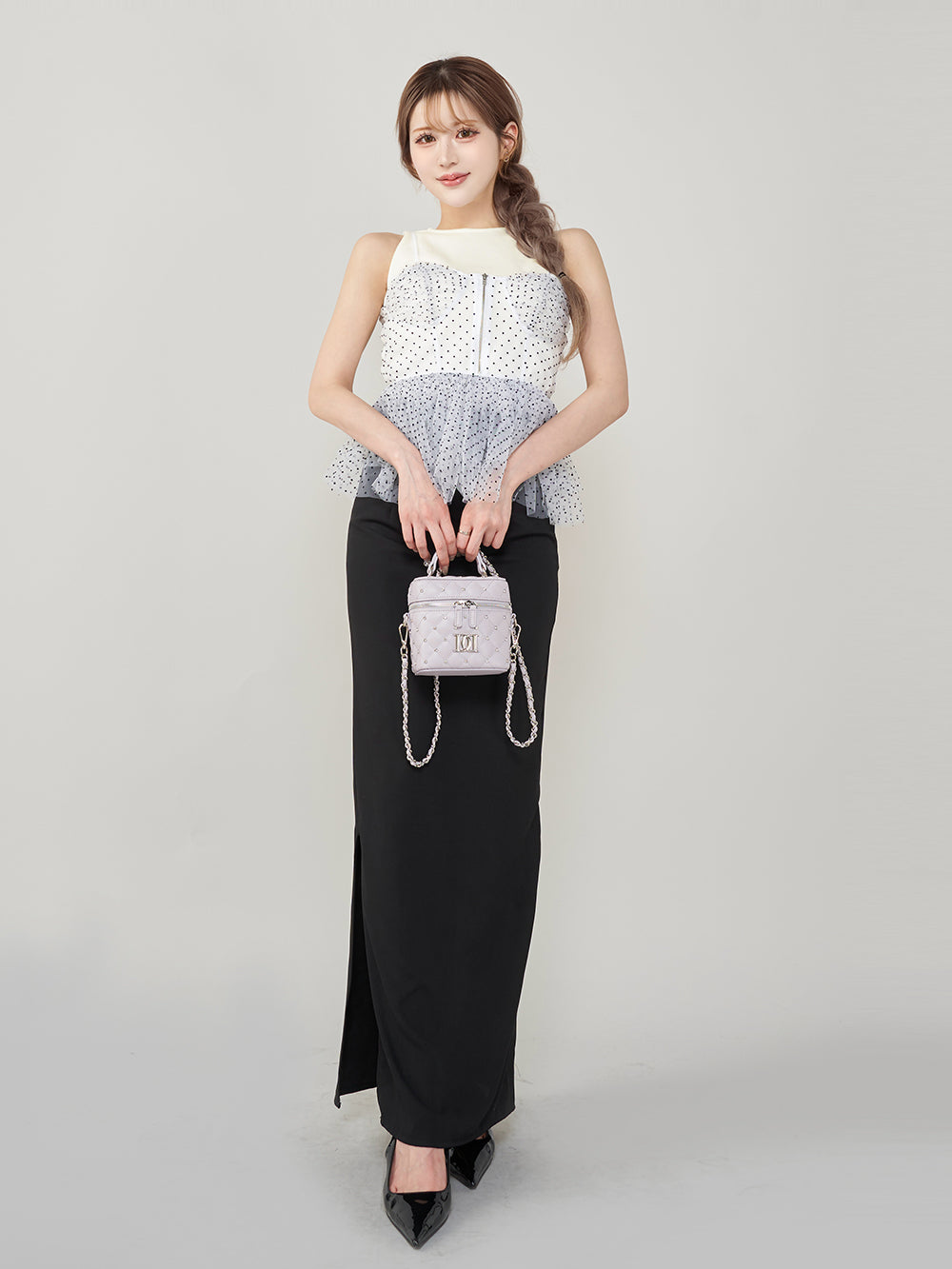 モデル：165cm（着用サイズ：FREE　着用カラー：WHT）