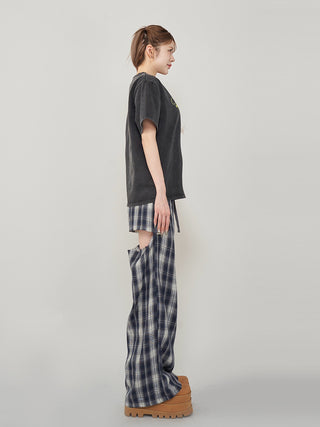 モデル：165cm（着用サイズ：FREE　着用カラー：C-GRY）