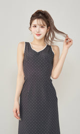 モデル：165cm（着用サイズ：FREE　着用カラー：BLK）