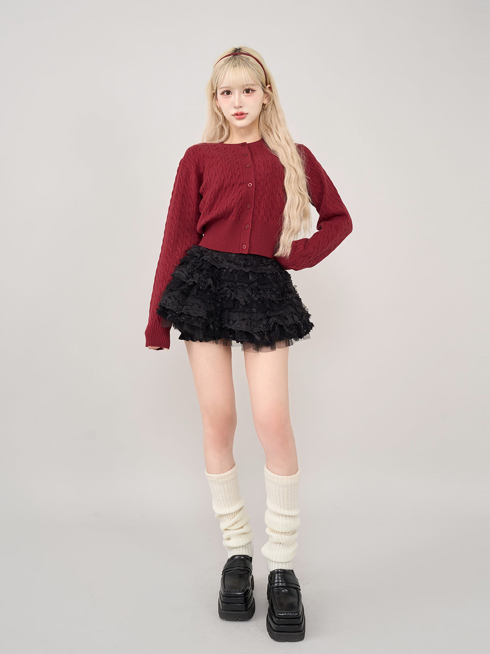 モデル：165cm（着用サイズ：FREE　着用カラー：RED）