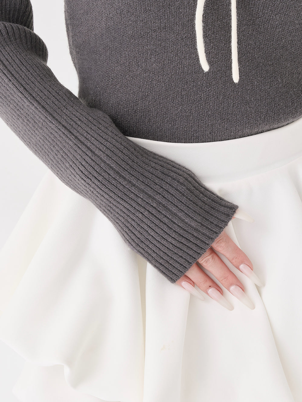 モデル：165cm（着用サイズ：FREE　着用カラー：GRY）