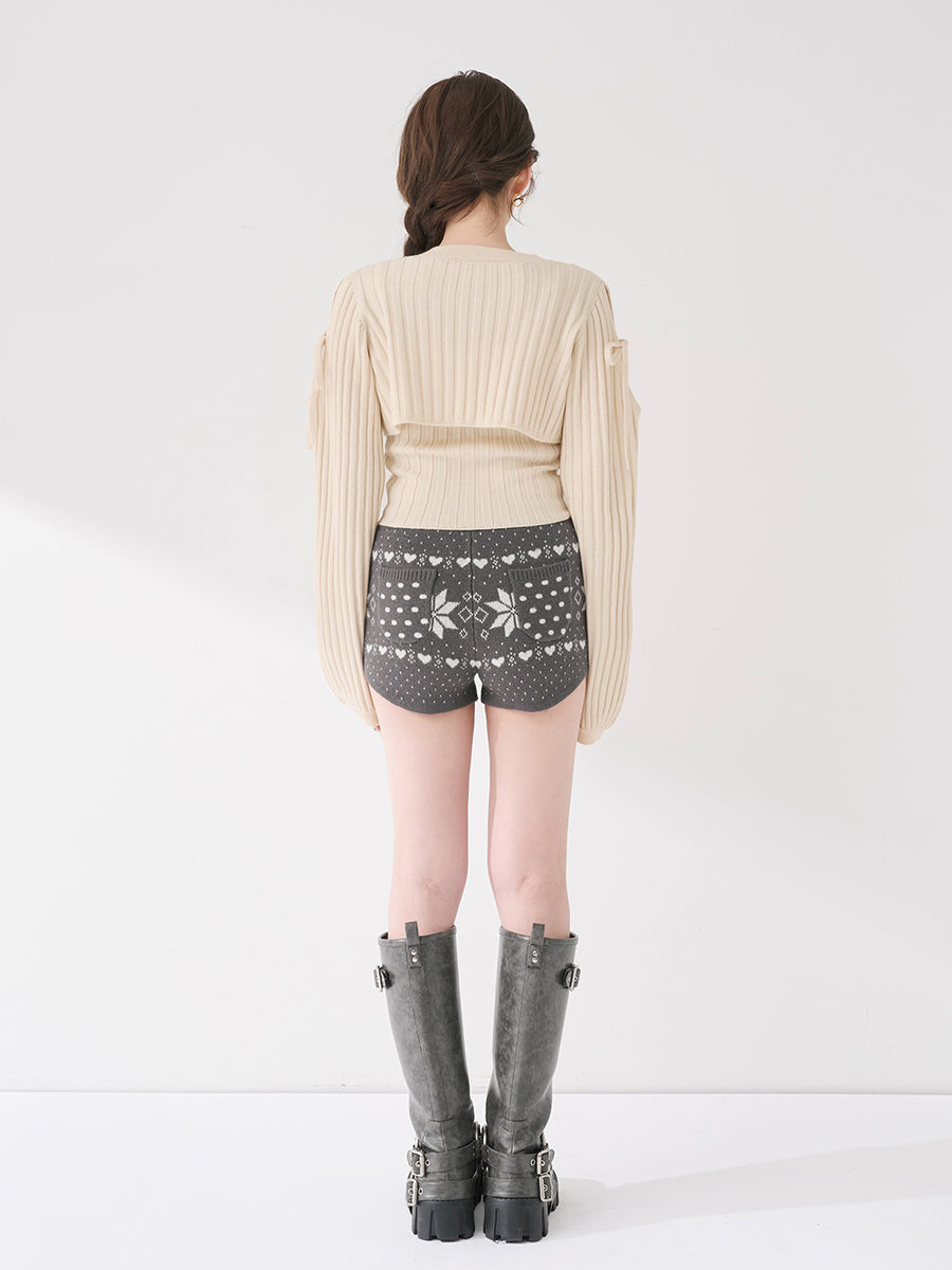 モデル：165cm（着用サイズ：FREE　着用カラー：IVO）