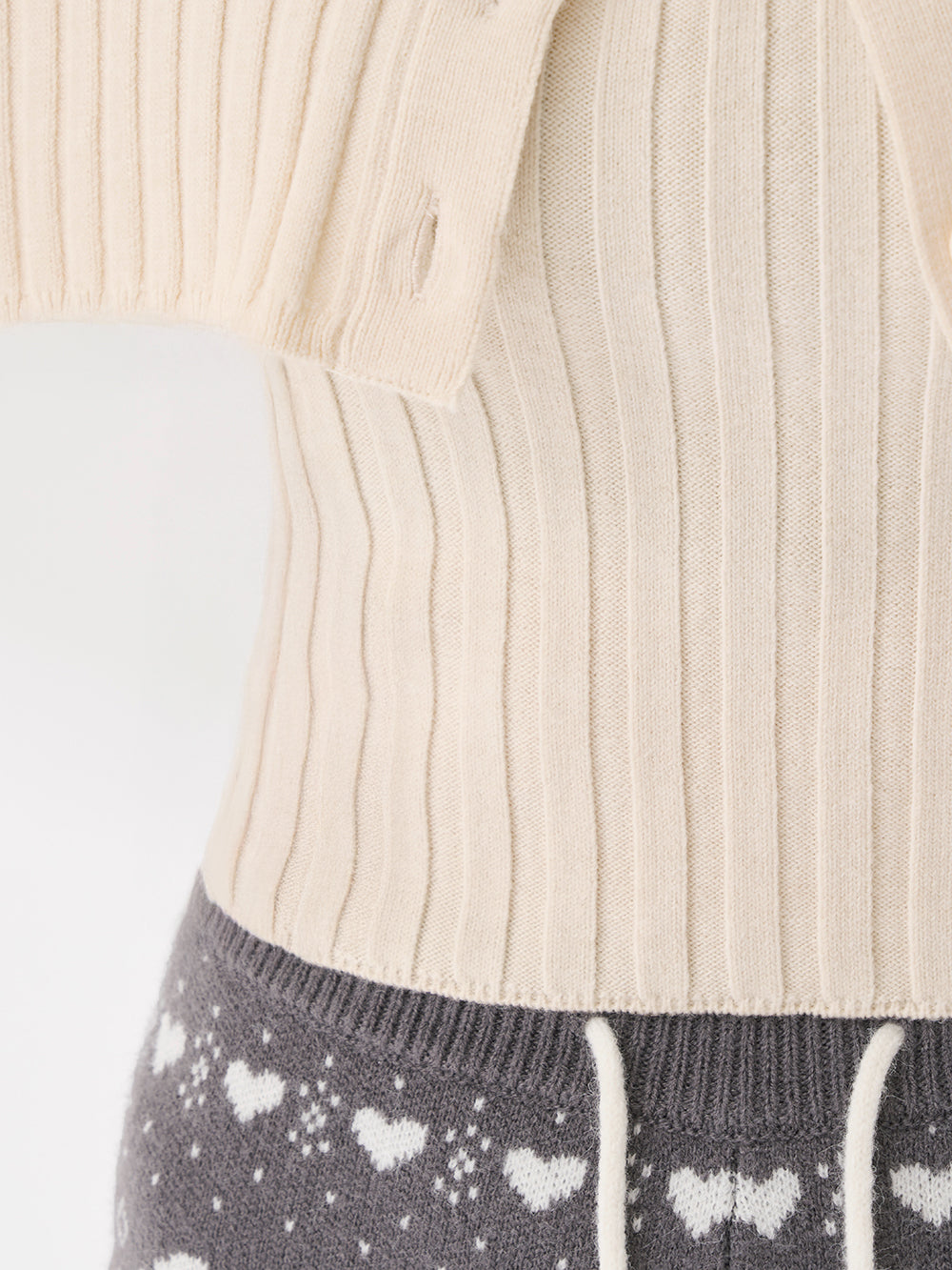 モデル：165cm（着用サイズ：FREE　着用カラー：IVO）