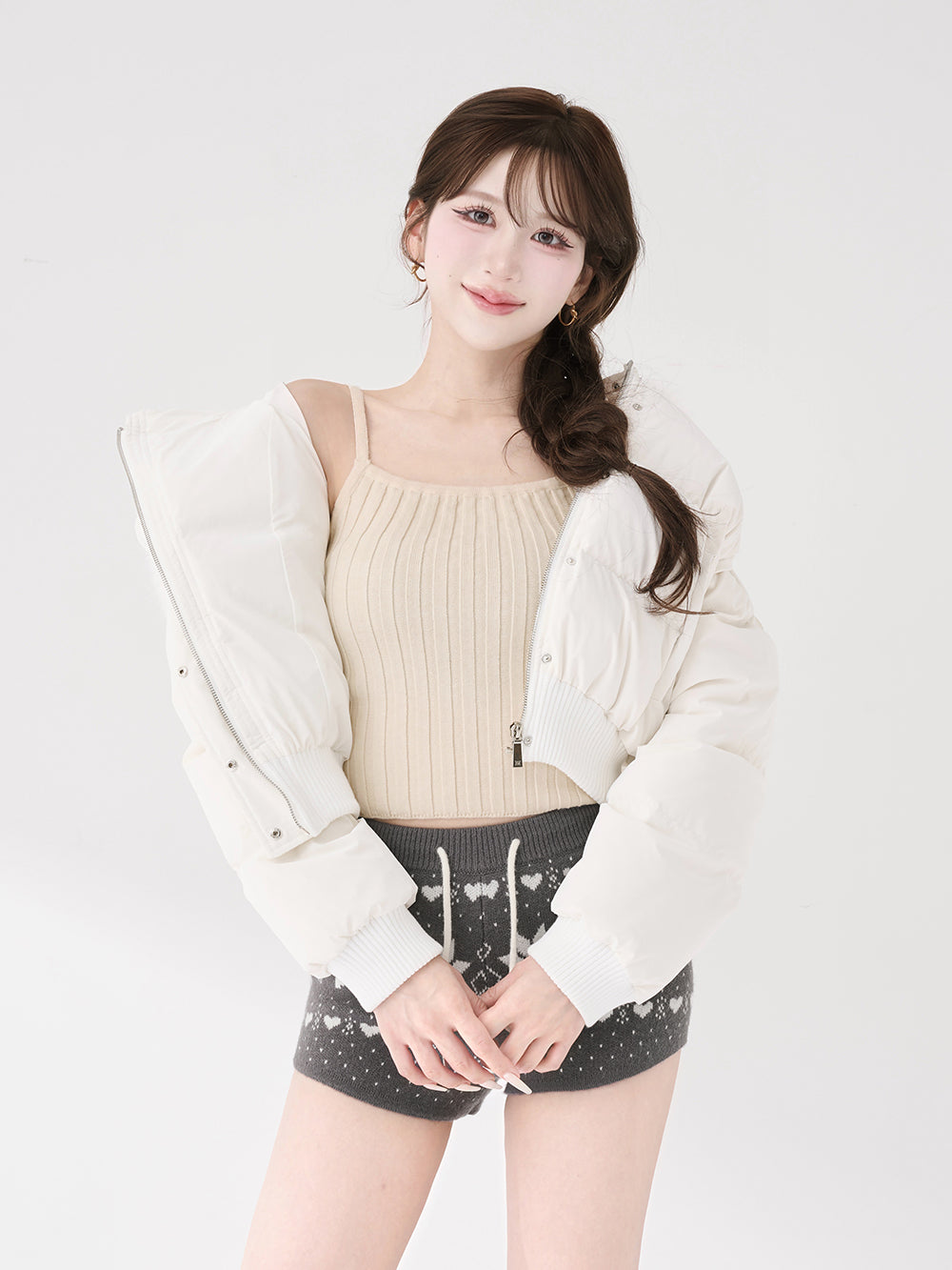 モデル：165cm（着用サイズ：FREE　着用カラー：IVO）