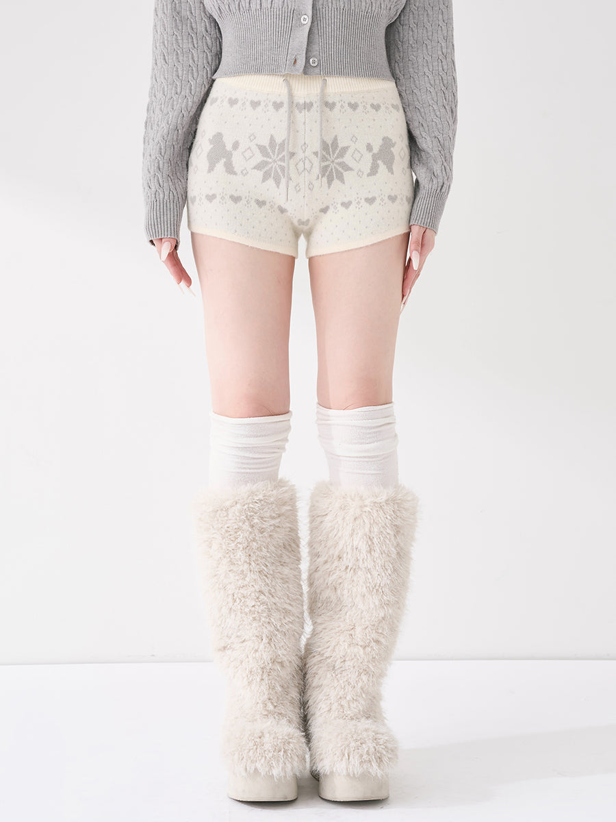 モデル：165cm（着用サイズ：FREE　着用カラー：IVO）