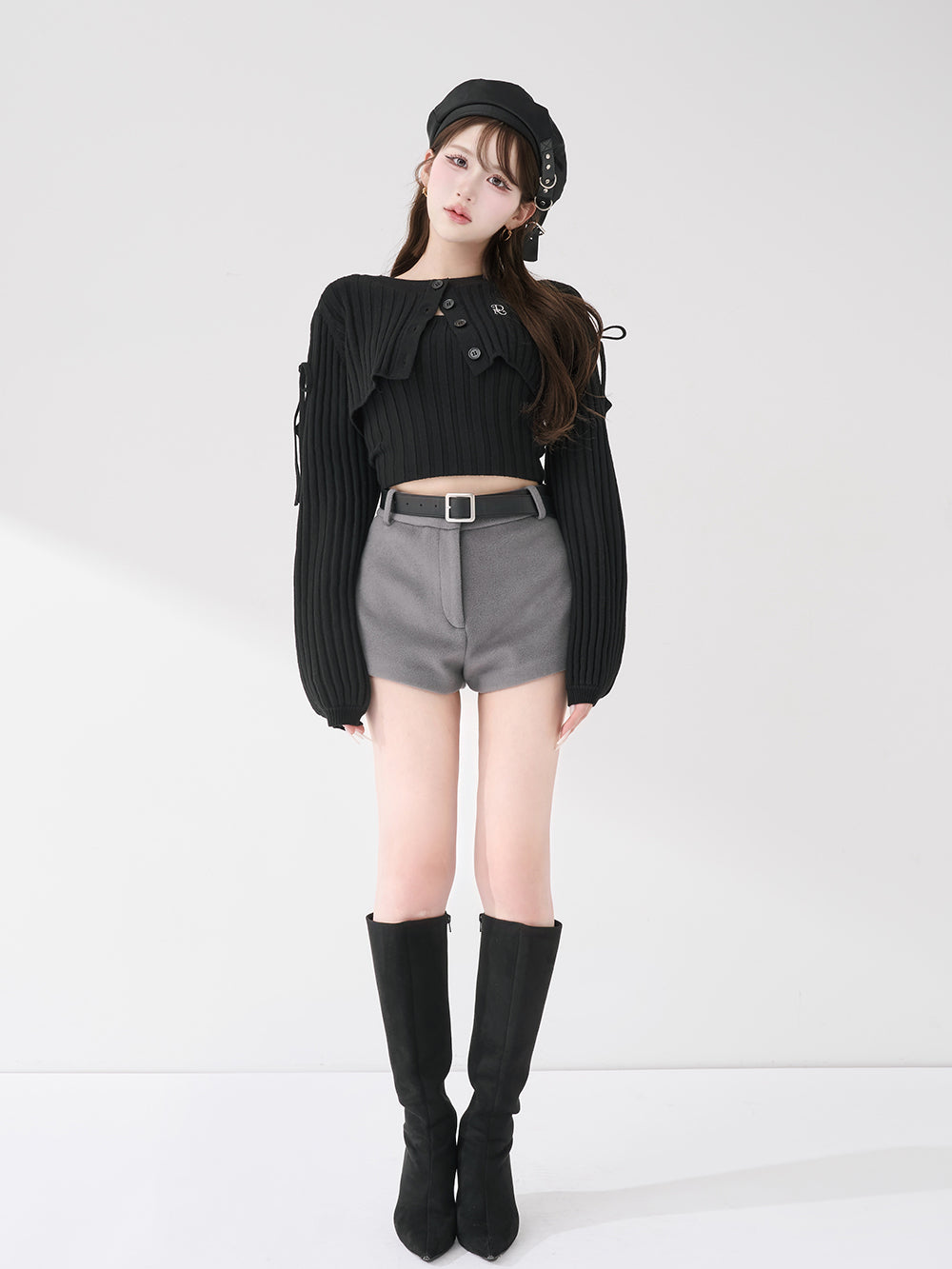 モデル：165cm（着用サイズ：FREE　着用カラー：BLK）