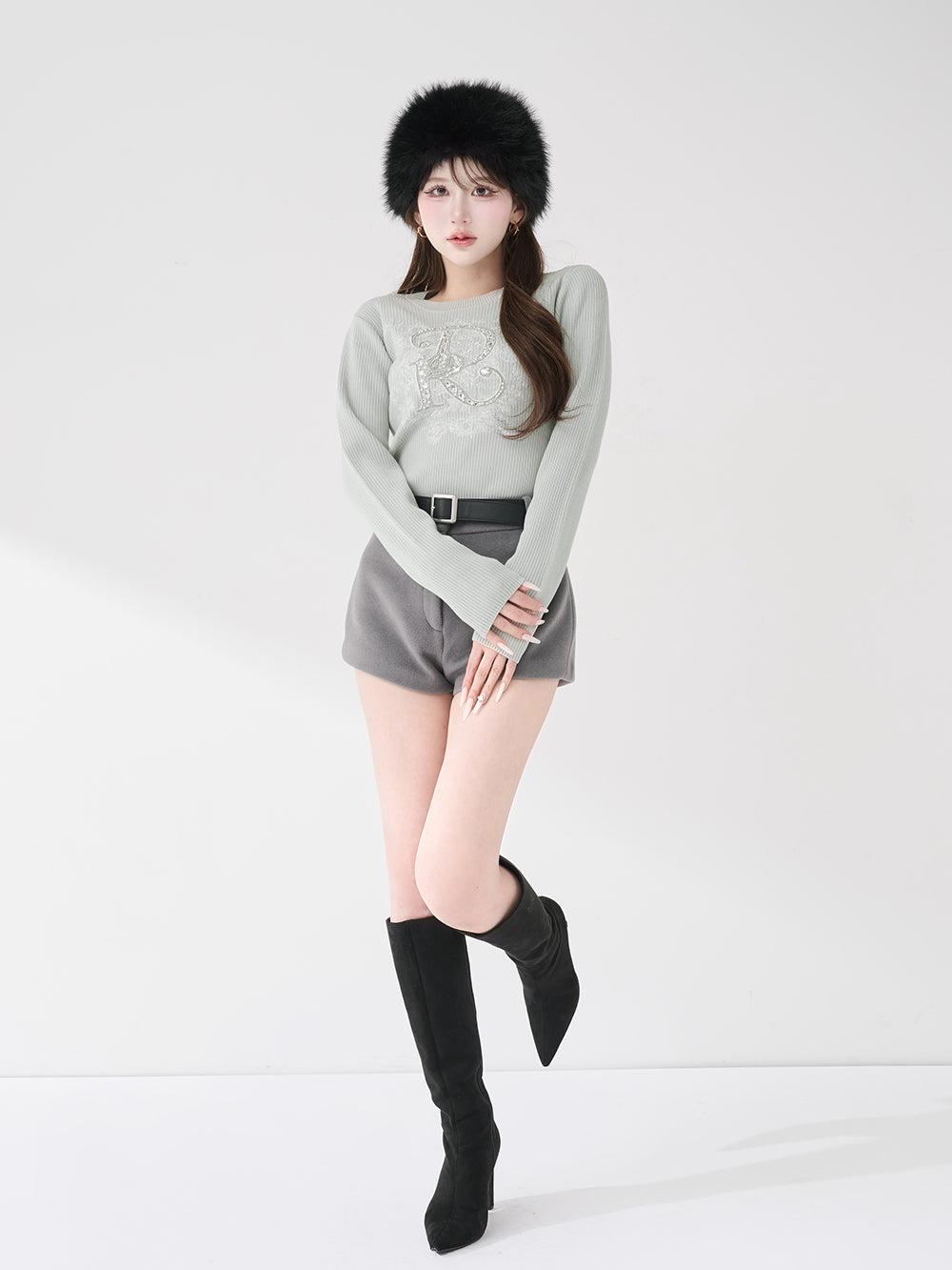 モデル：165cm（着用サイズ：FREE　着用カラー：GRY）