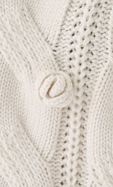 モデル：165cm（着用サイズ：FREE　着用カラー：WHT）