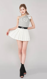 モデル：165cm（着用サイズ：FREE　着用カラー：WHT）